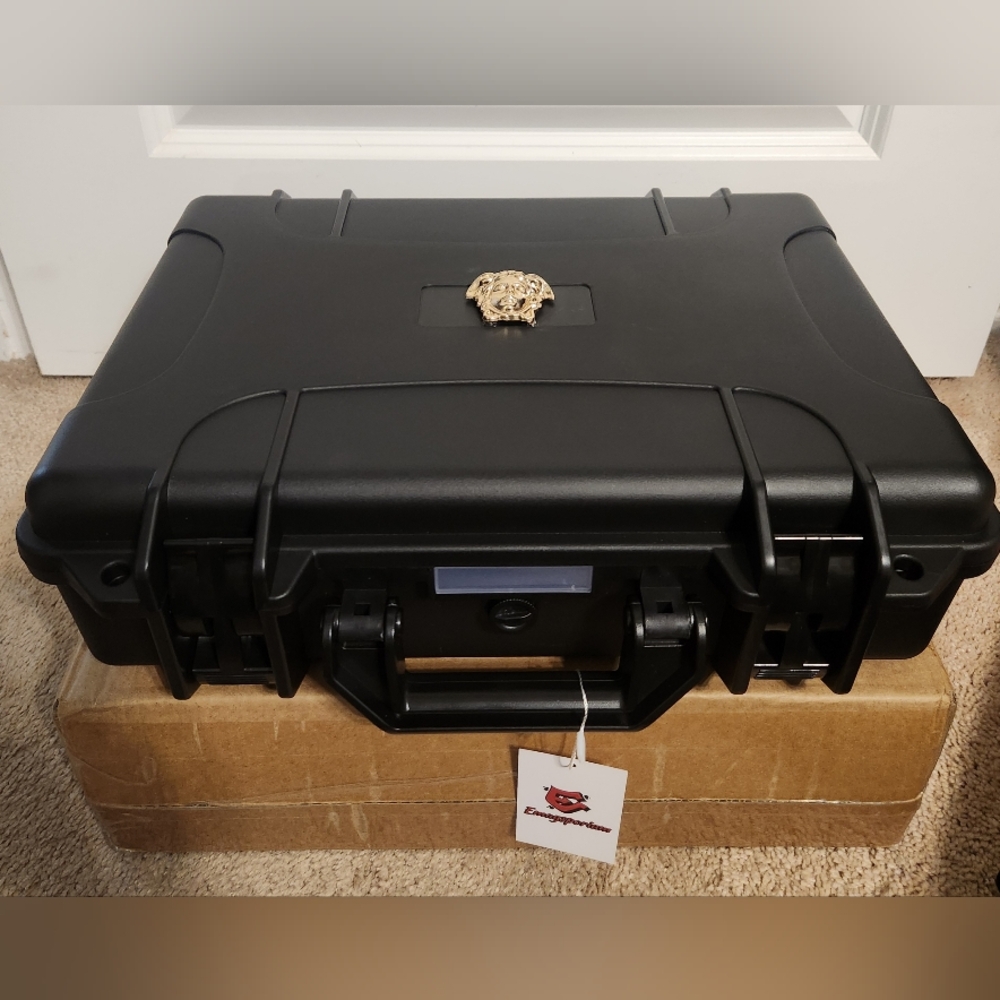 EMAYSPORIUM Premuim Black Men's 30-Watch Storage Box with Gold Versace Design